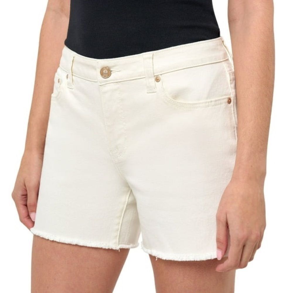 Seven7 Women's Cream Jean Denim Shorts Size 10 NWT
